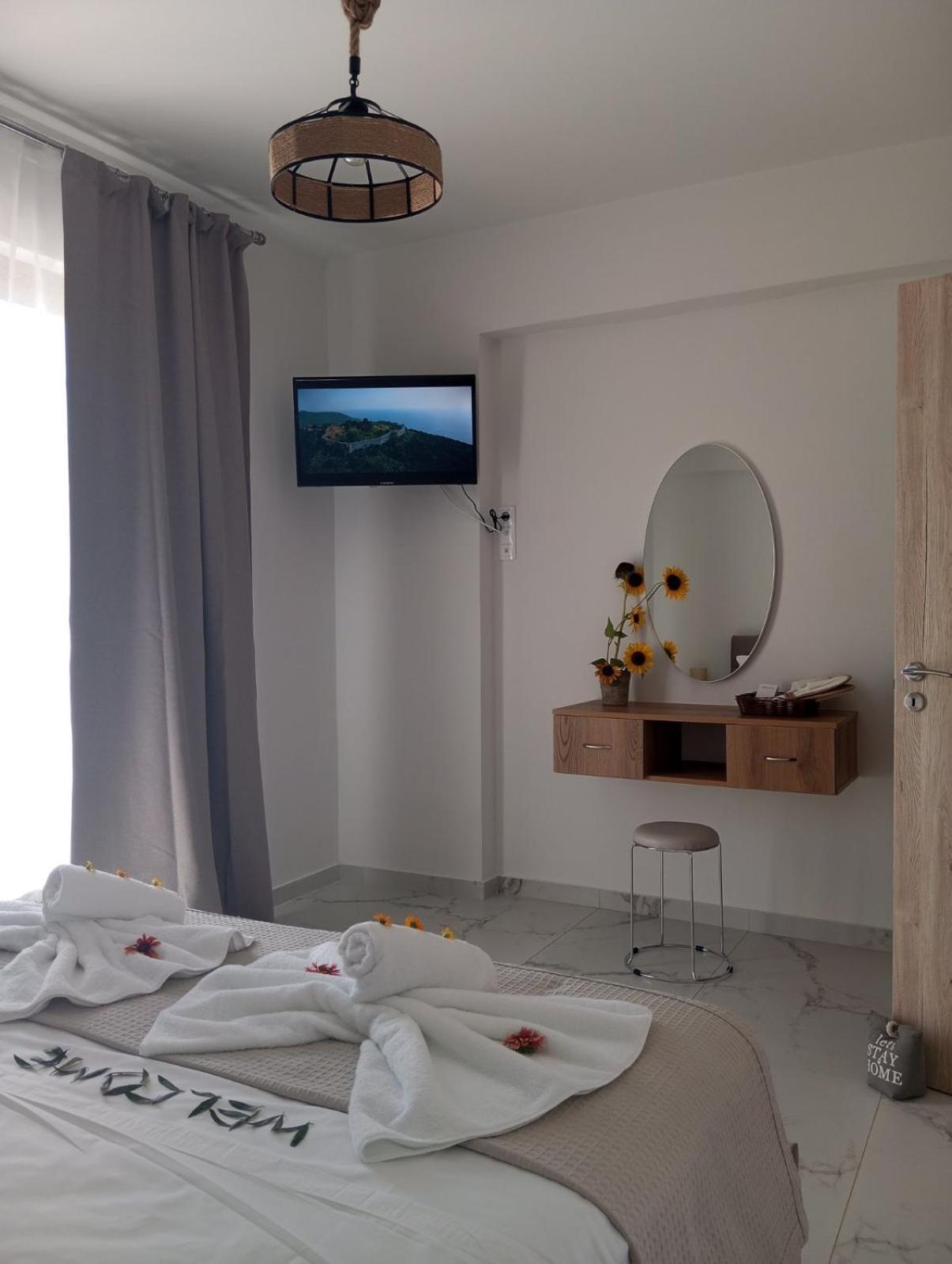 Three Charites Resort Gialova Zewnętrze zdjęcie