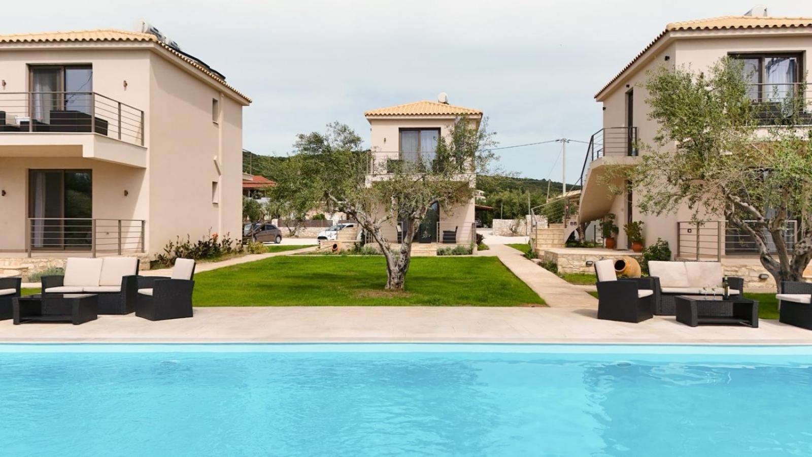 Three Charites Resort Gialova Zewnętrze zdjęcie