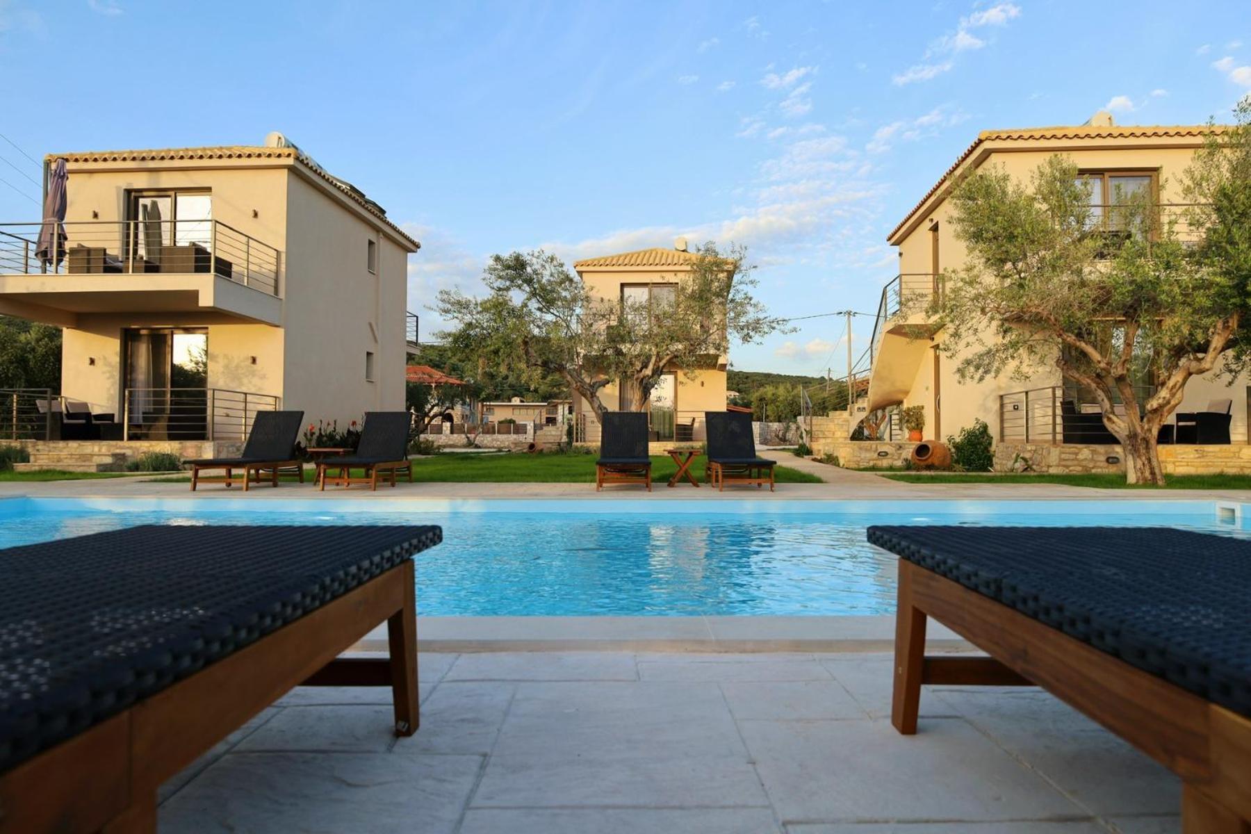 Three Charites Resort Gialova Zewnętrze zdjęcie